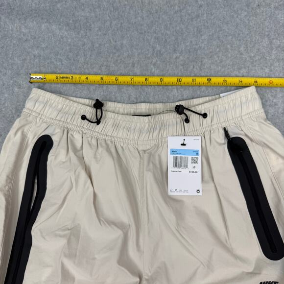 Nike Tech Woven Oversized Jogger Pants Men's Medium HM7158-104 Beige NWT - Picture 3 of 6